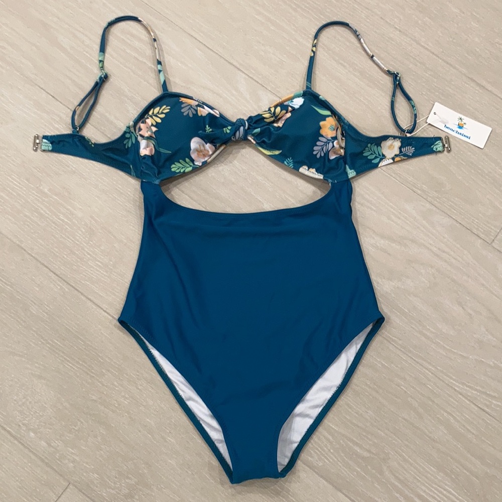 🌊NWT Beachsissi Women’s one piece swimsuit🌊